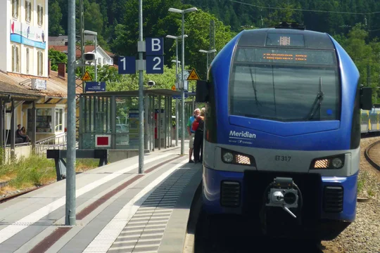 Bahnhof Bad Endorf, Gleis 2 | © Tourist Info Bad Endorf Bahnhof Bad Endorf, Gleis 2 | © Tourist Info Bad Endorf